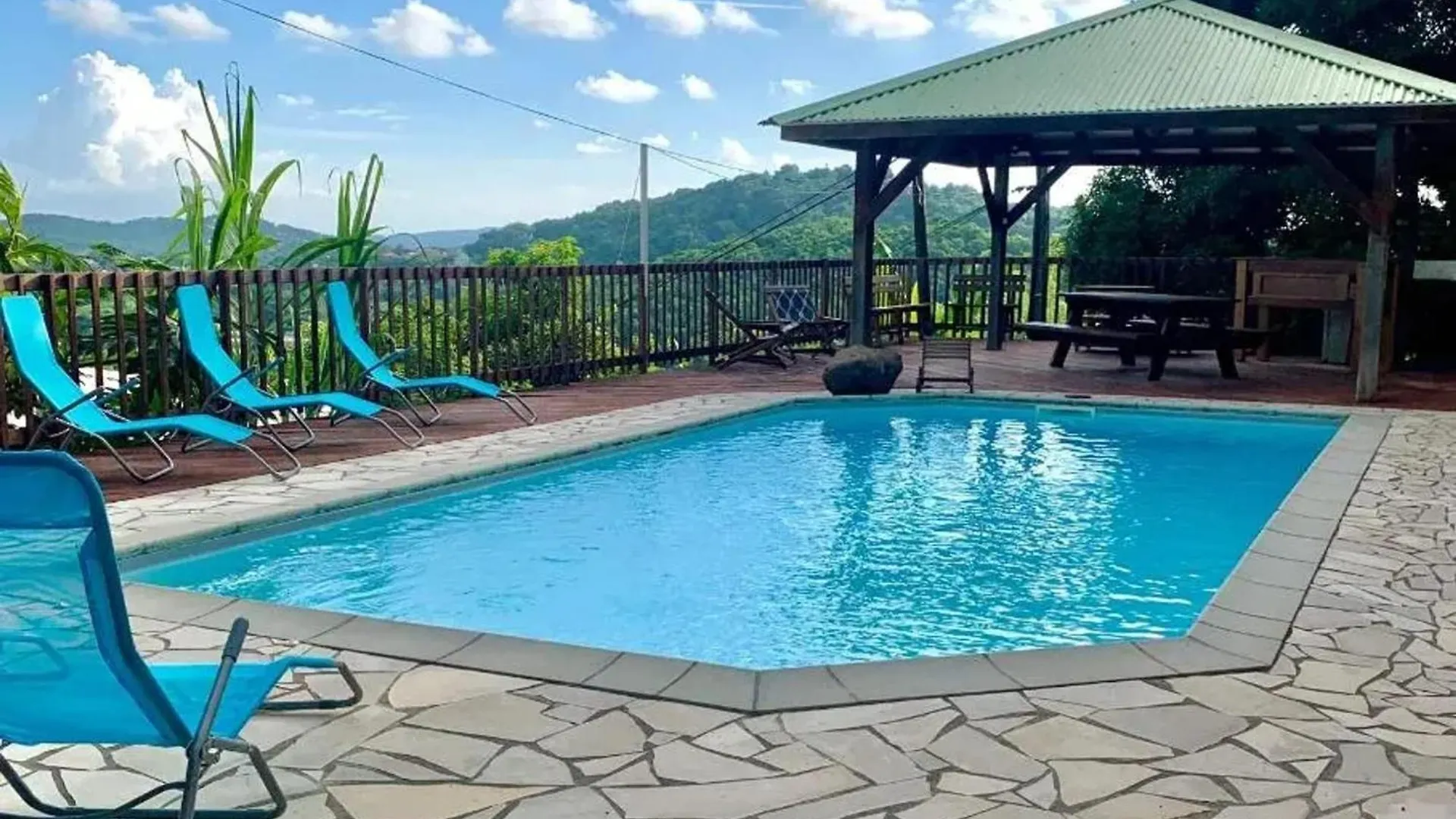 Bel Appartement A Ducos Avec Piscine Privee